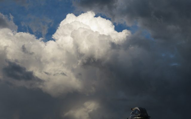 衰弱しながらつくばを通過した積乱雲